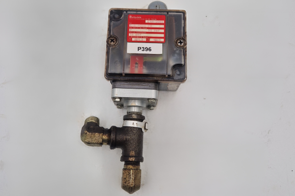 Barksdale Pressure Switch E1H-0060