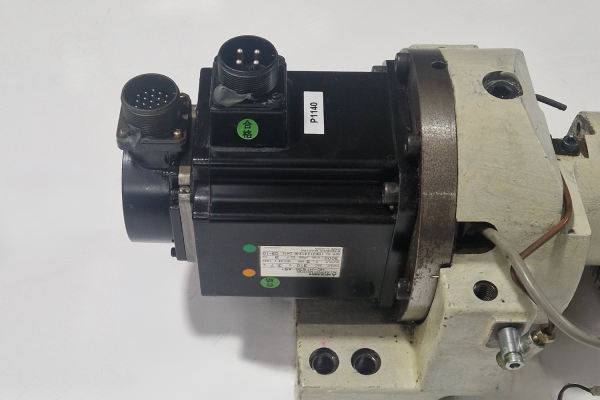 Mazak Mitsubishi B Axis HC-H153S-A51 AC Servo Motor includes Break and Gear.