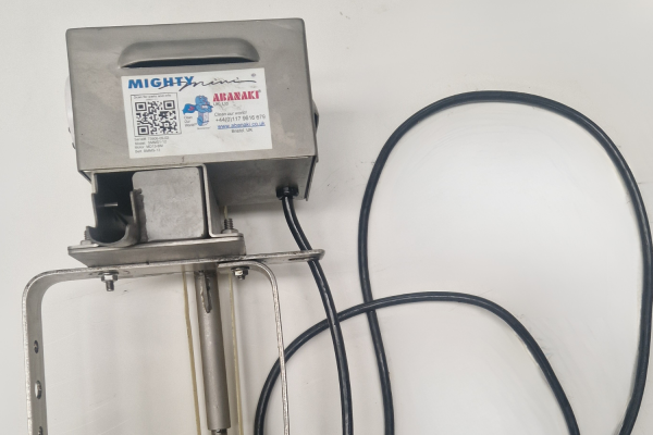 Mighty Mini Oil Skimmer