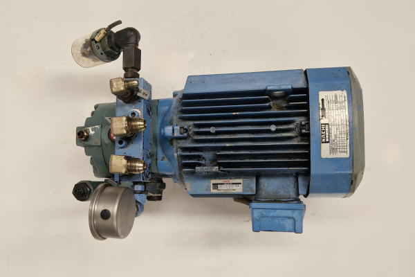 Nachi 3 Phase Induction Motor with Uni Pump UVC-1A-2A3-22-4-Q11-6064D