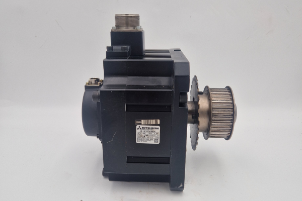 Mazak Mitsubishi HF-SP2024JKW04 Servo Motor inc Encoder.